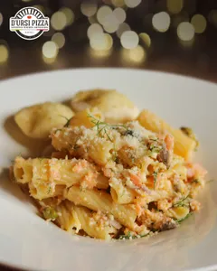 Rigatoni al Salmone