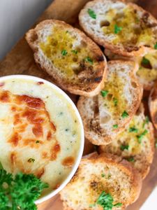 Spinach Dip & French Bread